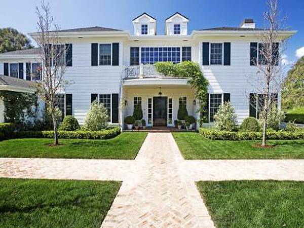 Barbara Boyle Lists $25,750,000 Pacific Palisades Estate