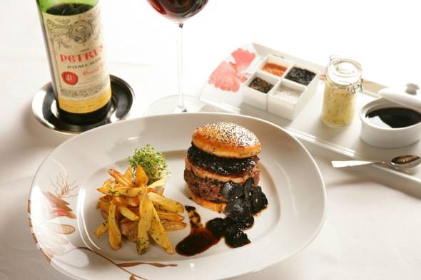 Haute Dining: The Most Expensive Burger in Las Vegas