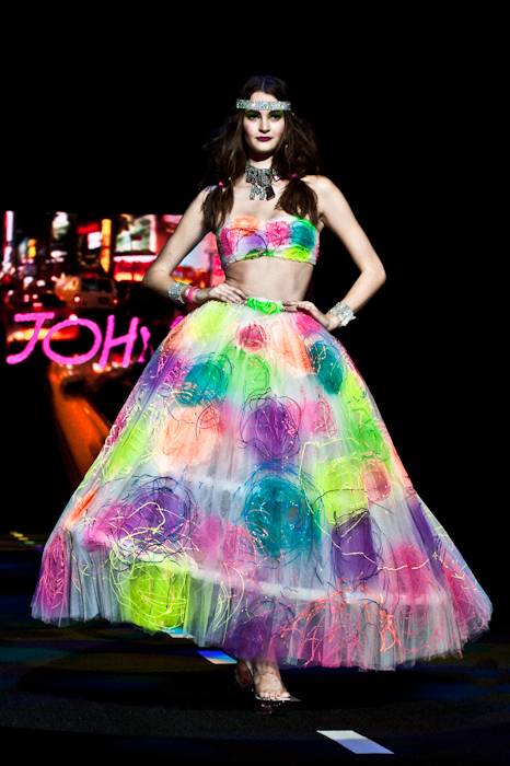 Betsey Johnson Spring 2011 : Iconic Bike Ride