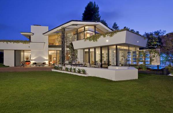 A Bel Air Modern Classic Listed @ $24,950,000 by Jade Mills