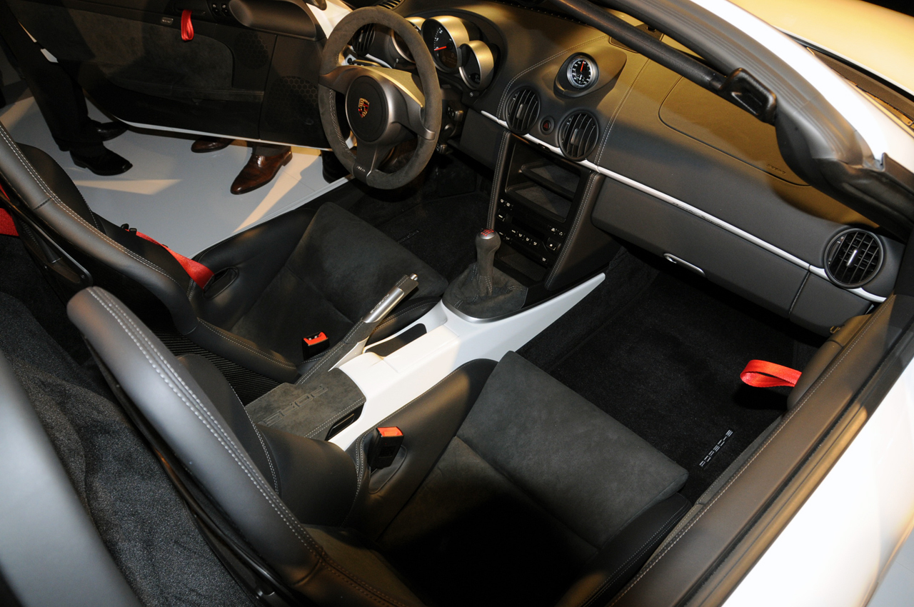 Porsche Boxster Spyder Glides into LA Auto Show