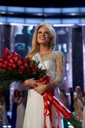 Haute Event: Miss Nebraska Teresa Scanlan Crowned Miss America