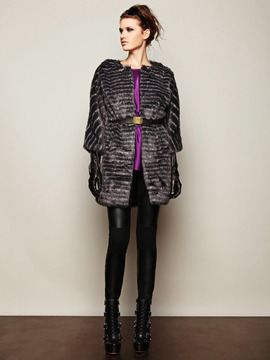 Celebrity Stylist Lee Harris Shares Wardrobe Essentials