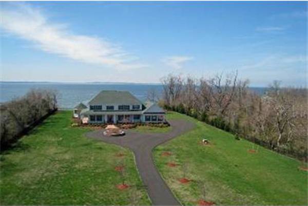 Carol Snyder Presents $2 Million Severna Park Waterfront