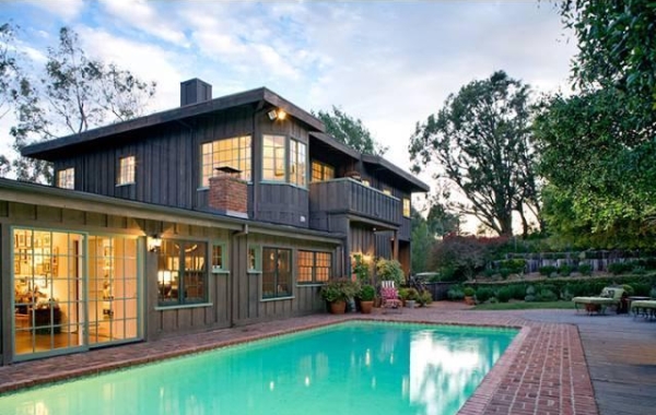 Celebrity Living: Sally Field Lists $5.9 Million Malibu Home