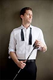 Gleeks Rejoice: Matthew Morrison Headlines at the Goodman Theatre