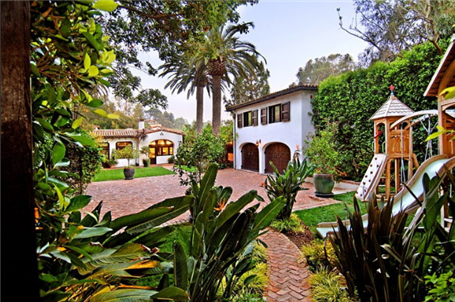 Celebrity Living: Ben Stiller Adds Spanish-Style Compound to Growing L.A. Real Estate Market at $11.5 Million