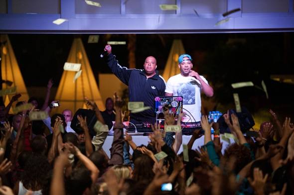 Haute Event: Rev Run and Mel Debarge Perform a Deejay Set at Club Nikki