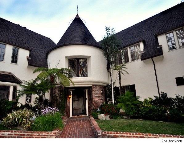Walt Disney’s Mansion For Sale