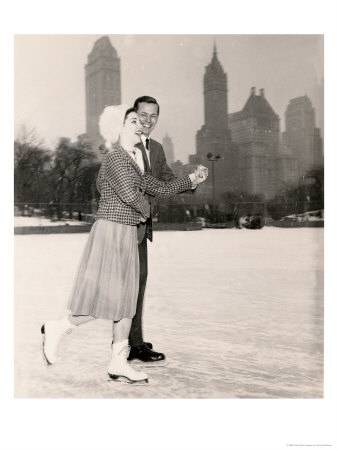 couple-ice-skating-nyc-posters
