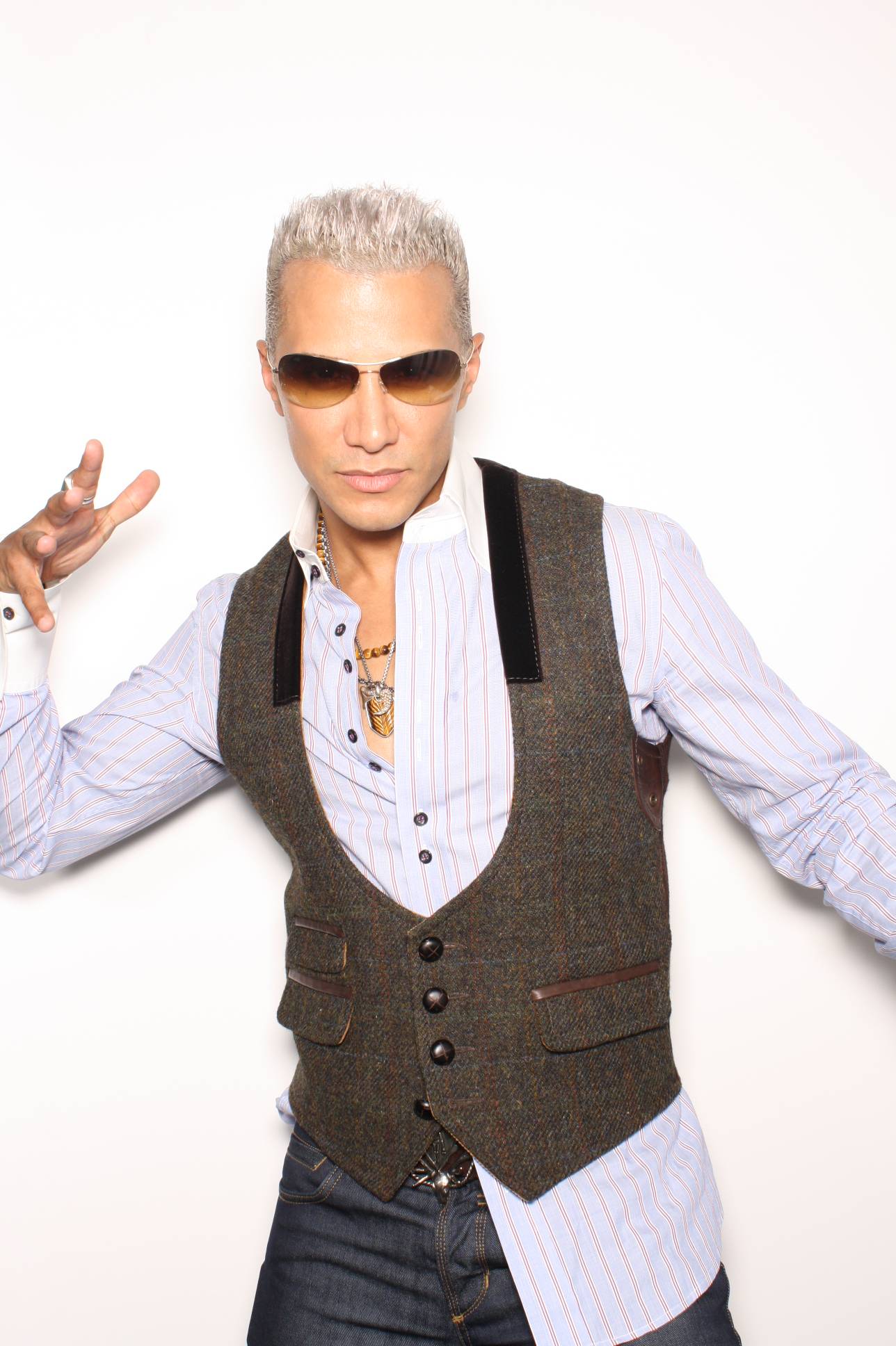 Stylist Jay Manuel Shares His Fall Fashion Trends With Haute Living: All About The Half-Tuck & 70s Luxury