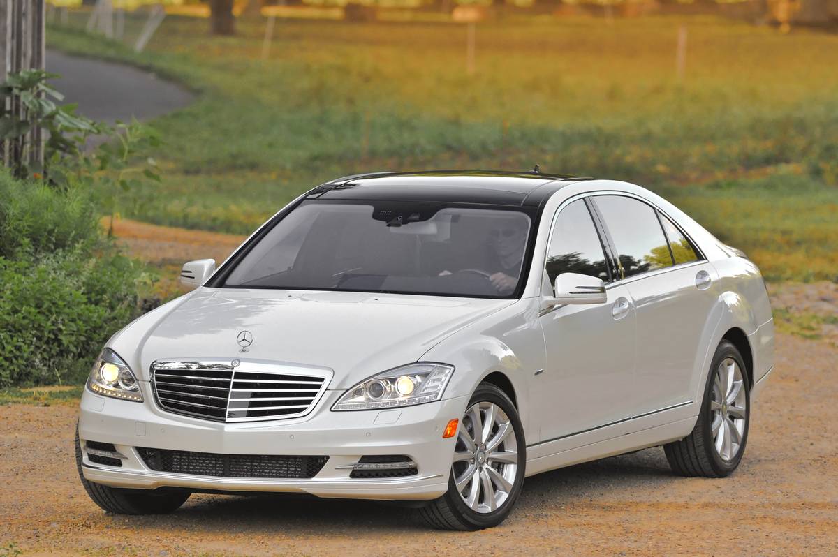 Haute Auto: 2012 Mercedes-Benz S350 BlueTEC 4MATIC