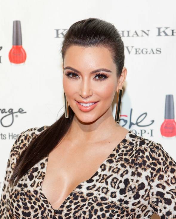 12_15_11_kardashian_khaos_KABIK-405-2