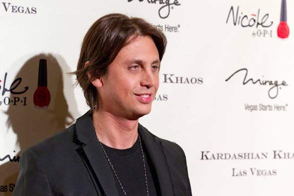 12_15_11_kardashian_khaos_KABIK-467