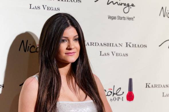12_15_11_kardashian_khaos_KABIK-475
