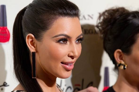 12_15_11_kardashian_khaos_KABIK-639