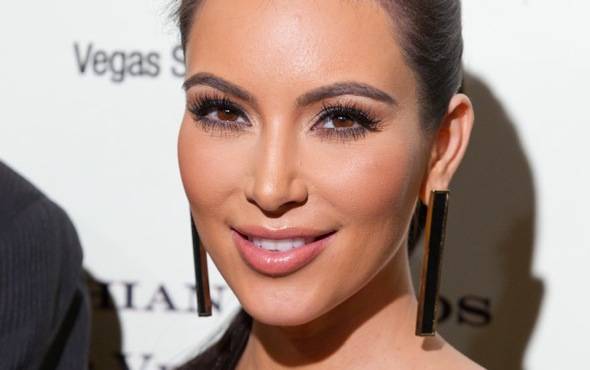 12_15_11_kardashian_khaos_KABIK-716