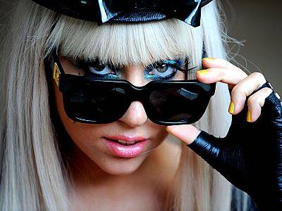 Lady Gaga to Drop Ball in Times Square for New Year’s Eve