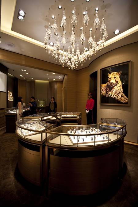 Cartier Opens Revamped Boutique in Singapore