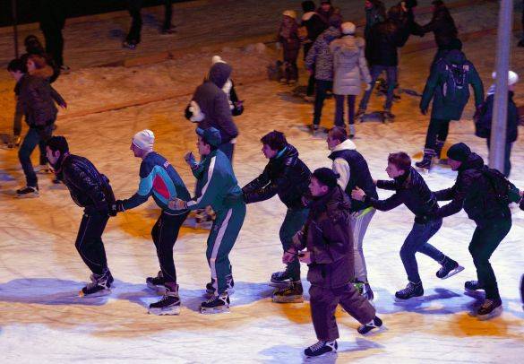 Moscow’s Gorky Park Ice Rink Attracts Thousands