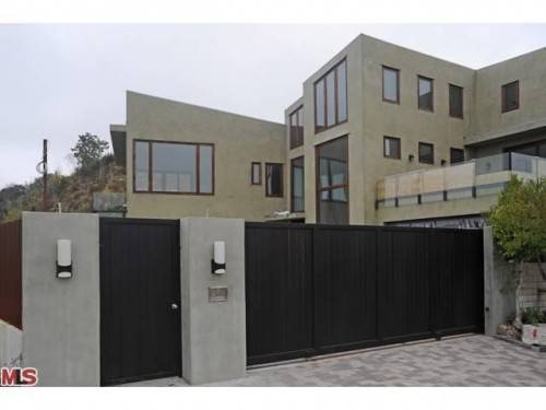 Haute Estate: Rihanna Sells Beverly Crest Home for $5.03 Million