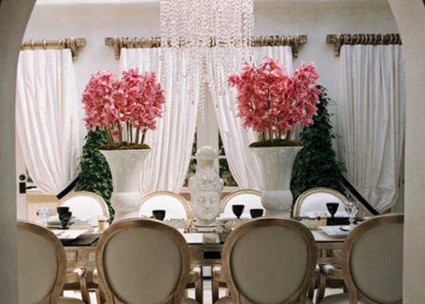 Discount for Paris Hilton’s Hollywood Hills Pad
