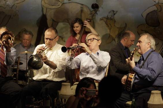Jimmy Fallon Gives Impromptu Performance After Watching Woody Allen’s Band