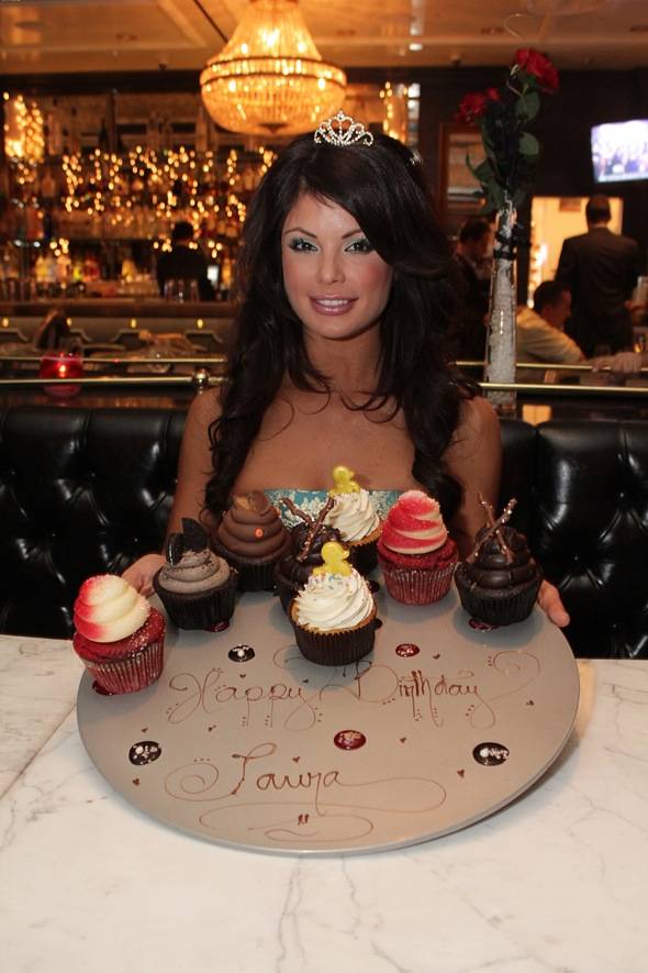 Laura Croft birthday cupcakes