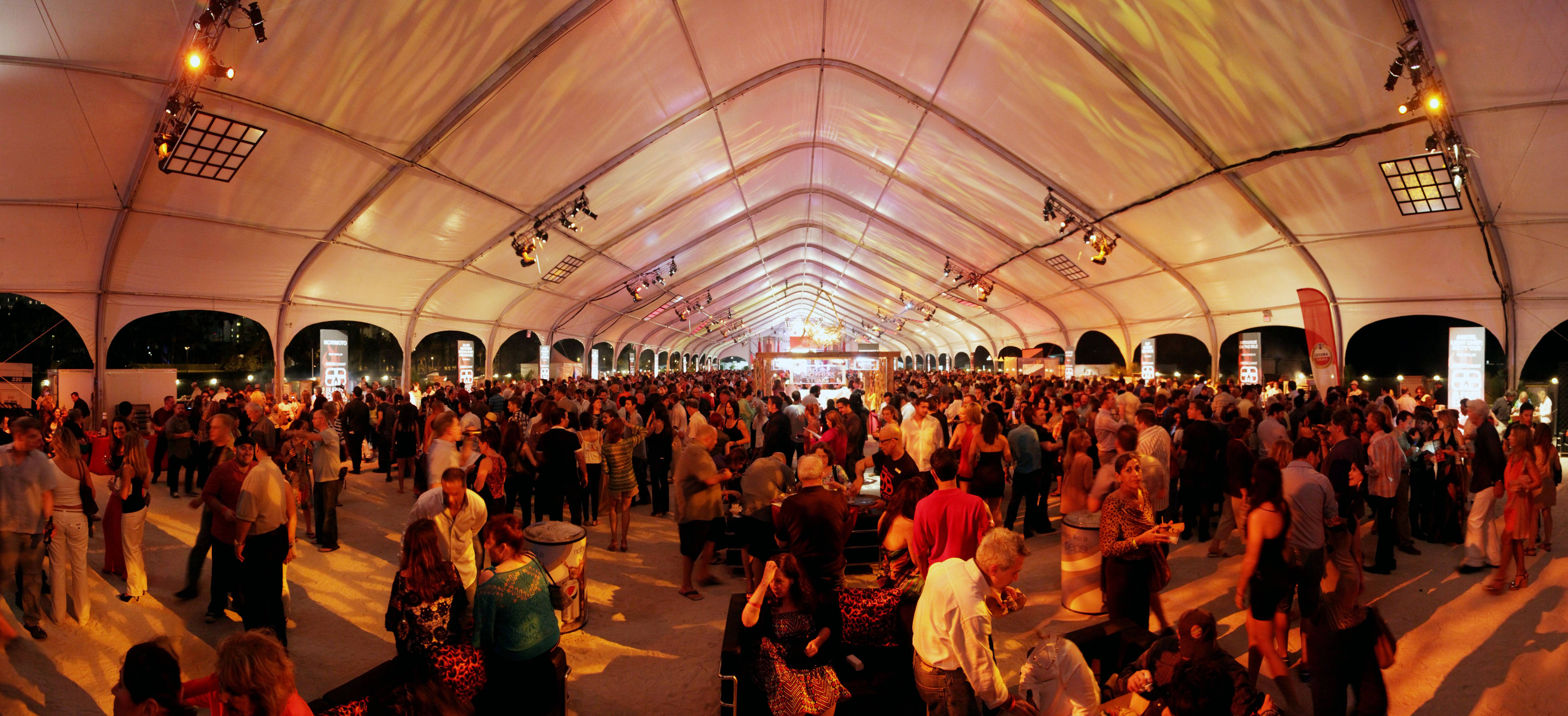 SoBe WFF: Amstel Light Burger Bash Presented by Allen Brothers Steaks and Diet Pepsi Hosted by Rachael Ray