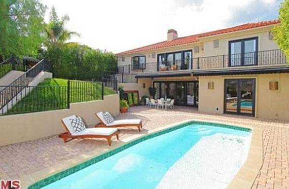 Paula Abdul Puts Los Angeles Mansion Up For Sale: $1.9 Million