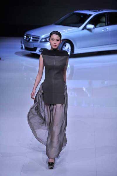 Young Fashion Award Winner Wang Yutao Wows China Fashion Week
