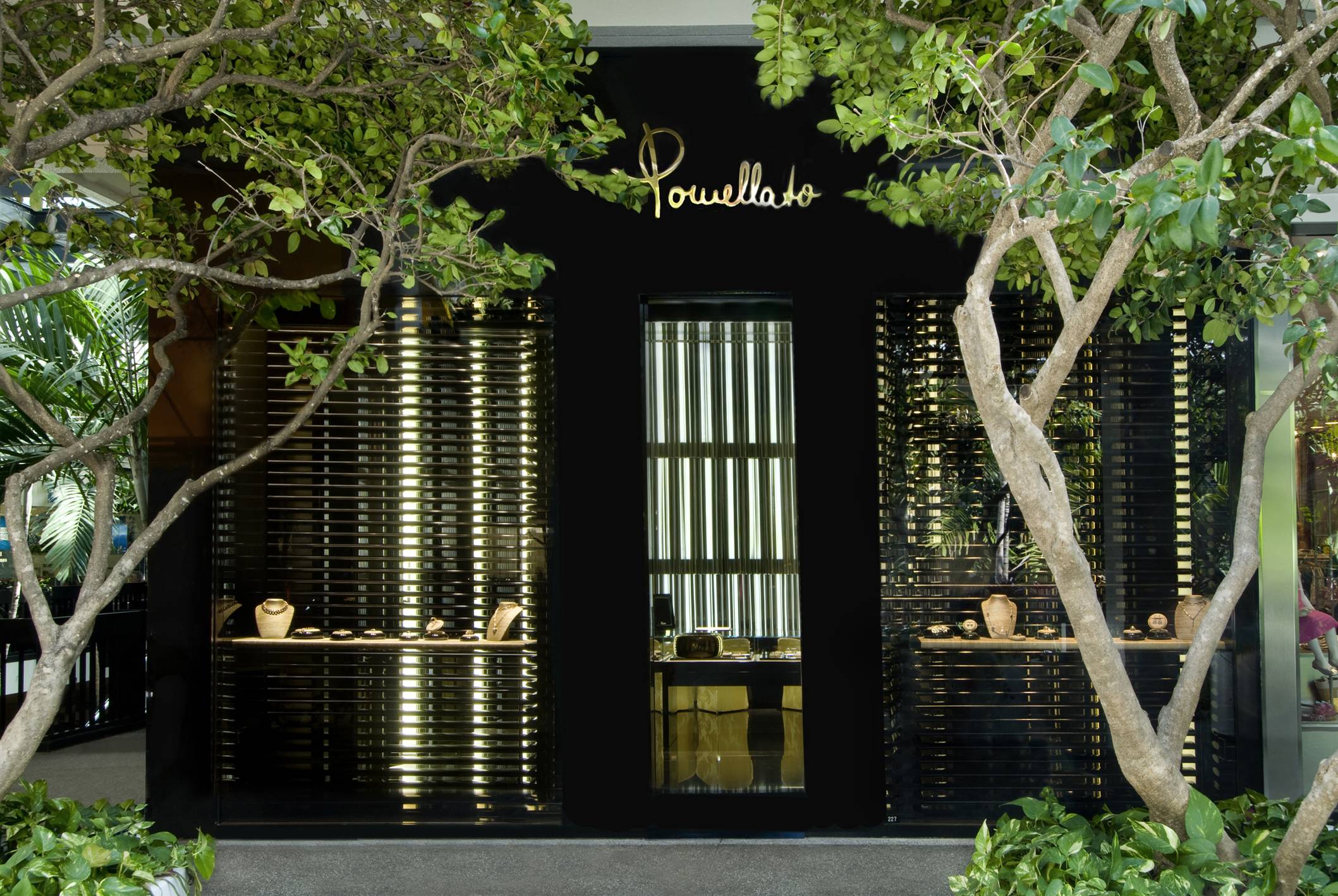 Haute Living Magazine and Pomellato Celebrate Ten Years of Nudo at Bal Harbour Shops