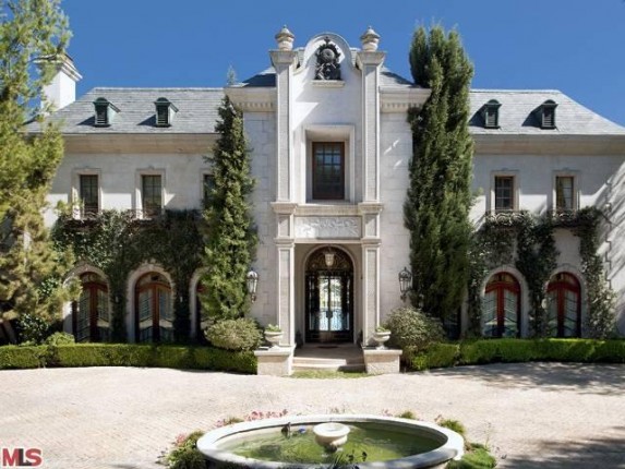 The Home Where Michael Jackson Died goes on the Market