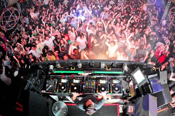 Haute Event: Kaskade Returns to Marquee Nightclub
