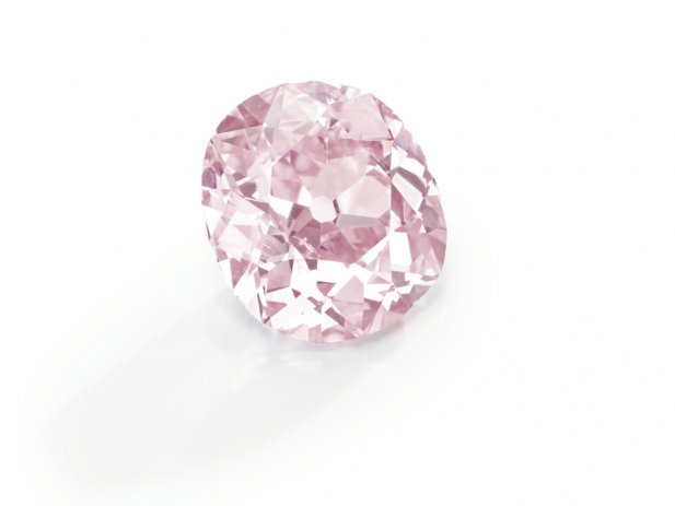 Heiress’ Jewelry Sells for $21M at NYC Auction