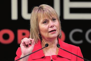 Haute 100 San Francisco Update: Carol Bartz Delivered Commencement Speech at Wharton San Francisco