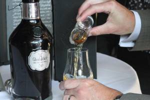 08062012Glenfiddich50YR_UncorkingMastros7