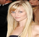 Reese Witherspoon On the Hunt for New $15,000,000 – $20,000,000 LA Home