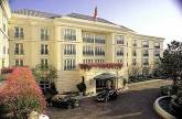 The Peninsula Beverly Hills Offers Rides in Motorcycle-Drawn Carriages