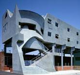 Frank Gehry Lured Back to MOCA