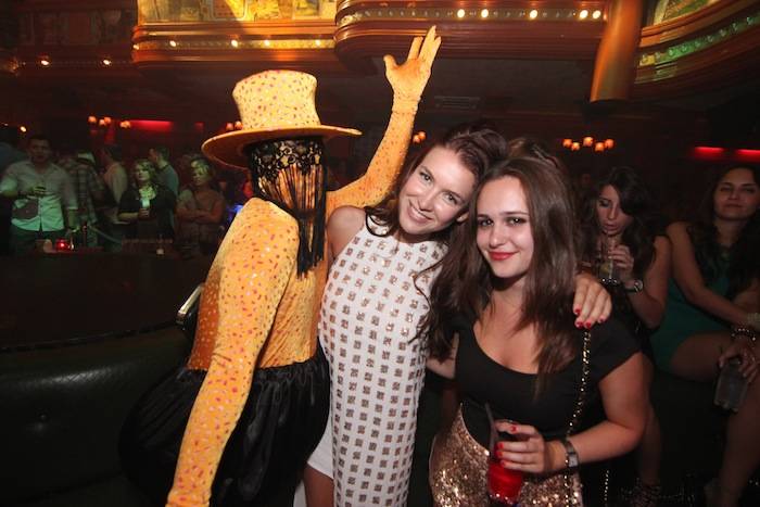 Nathalia Ramos and Olivia Collins watching actors at The Act Nightclub. Photos: Jeff Ragazzo