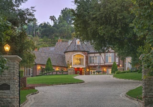Exquisite La Canada Jewel-1