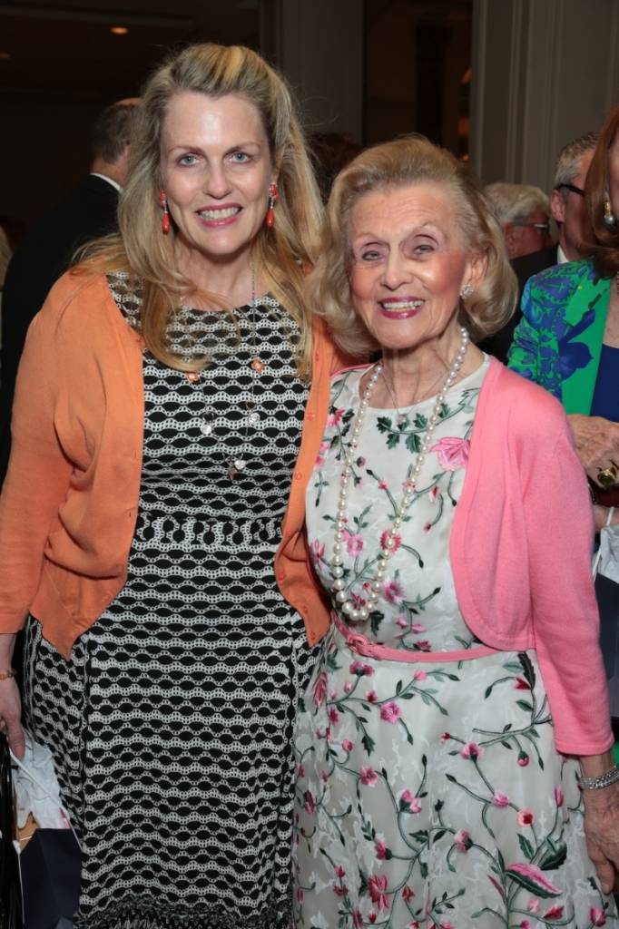 Barbara and Nancy Davis 