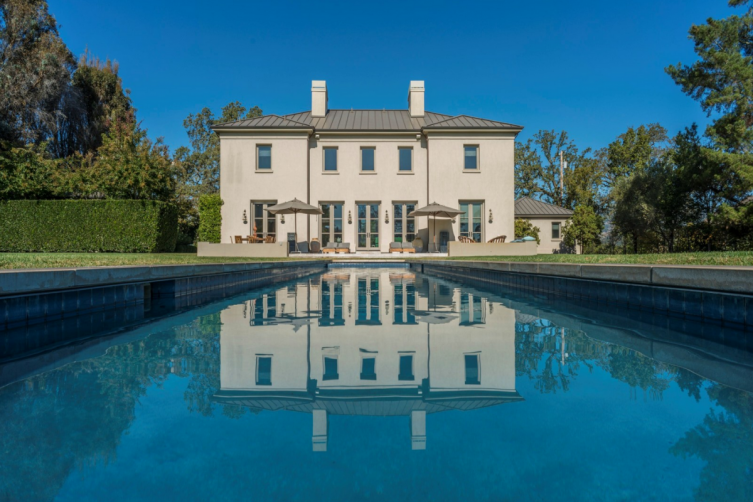 Modern Country Villa - Sotheby's RealtyPicture 6