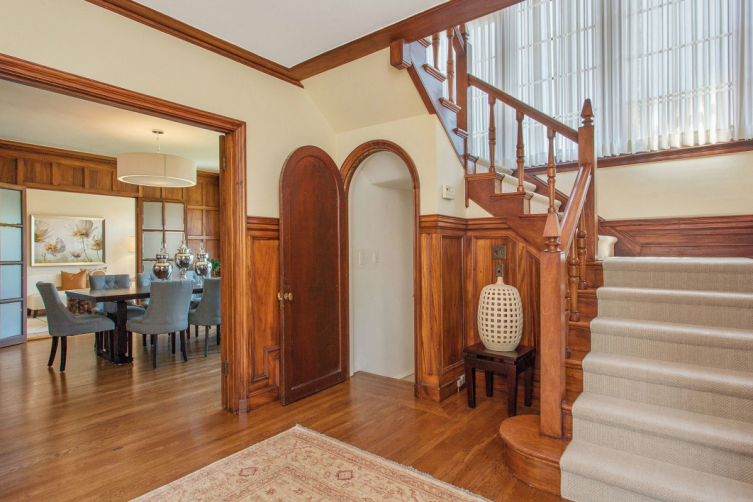 Sotheby's International Realty: Exceptional Sea Cliff Home
