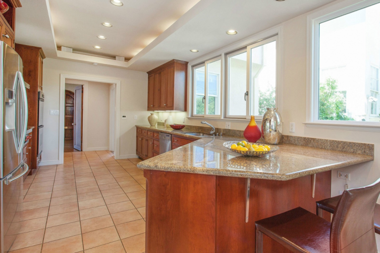 Sotheby's International Realty: Exceptional Sea Cliff Home