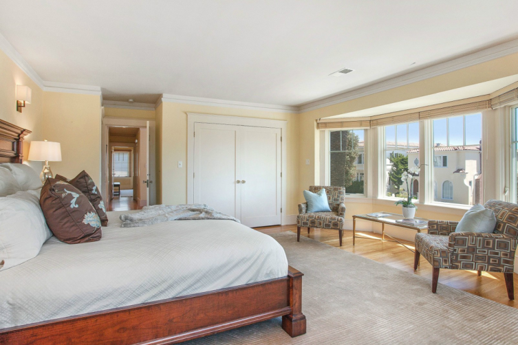 Sotheby's International Realty: Exceptional Sea Cliff Home