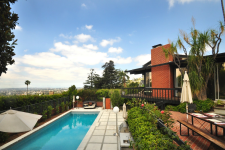 Sotheby's International Realty: 4520 Dundee Drive