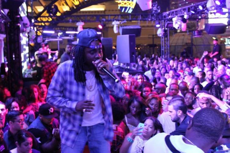 Wale on stage at Chateau