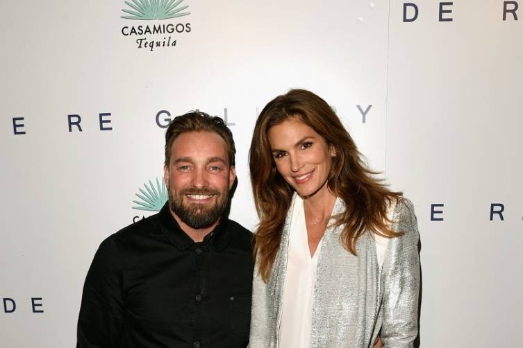 Brian Bowen Smith and Cindy Crawford 